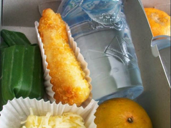 Pesan Snack Kotak dan Nasi Kota Catering Katering di Solo Surakarta Manahan Kerten Purwosari Kartasura Sumber Nusukan Coyudan Pajang Sukoharjo Baki Gentan Laweyan Penumping Makam Haji, Klodran, Donohudan
