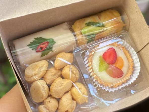 Pesan Snack Kotak dan Nasi Kota Catering Katering di Solo Surakarta Manahan Kerten Purwosari Kartasura Sumber Nusukan Coyudan Pajang Sukoharjo Baki Gentan Laweyan Penumping Makam Haji, Klodran, Donohudan, Gumpang, Mojosongo,