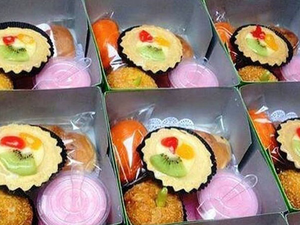 Pesan Snack Kotak dan Nasi Kota Catering Katering di Solo Surakarta Manahan Kerten Purwosari Kartasura Sumber Nusukan Coyudan Pajang Sukoharjo Baki Gentan Laweyan Penumping Makam Haji, Klodran, Donohudan