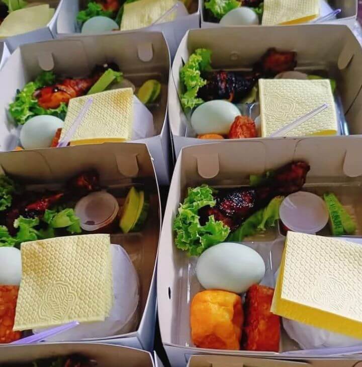 (082226001128) UTRIE Snack Catering Katering Nasi Kotak di Solo Surakarta, menerima pesanan snack kotak atau snack box